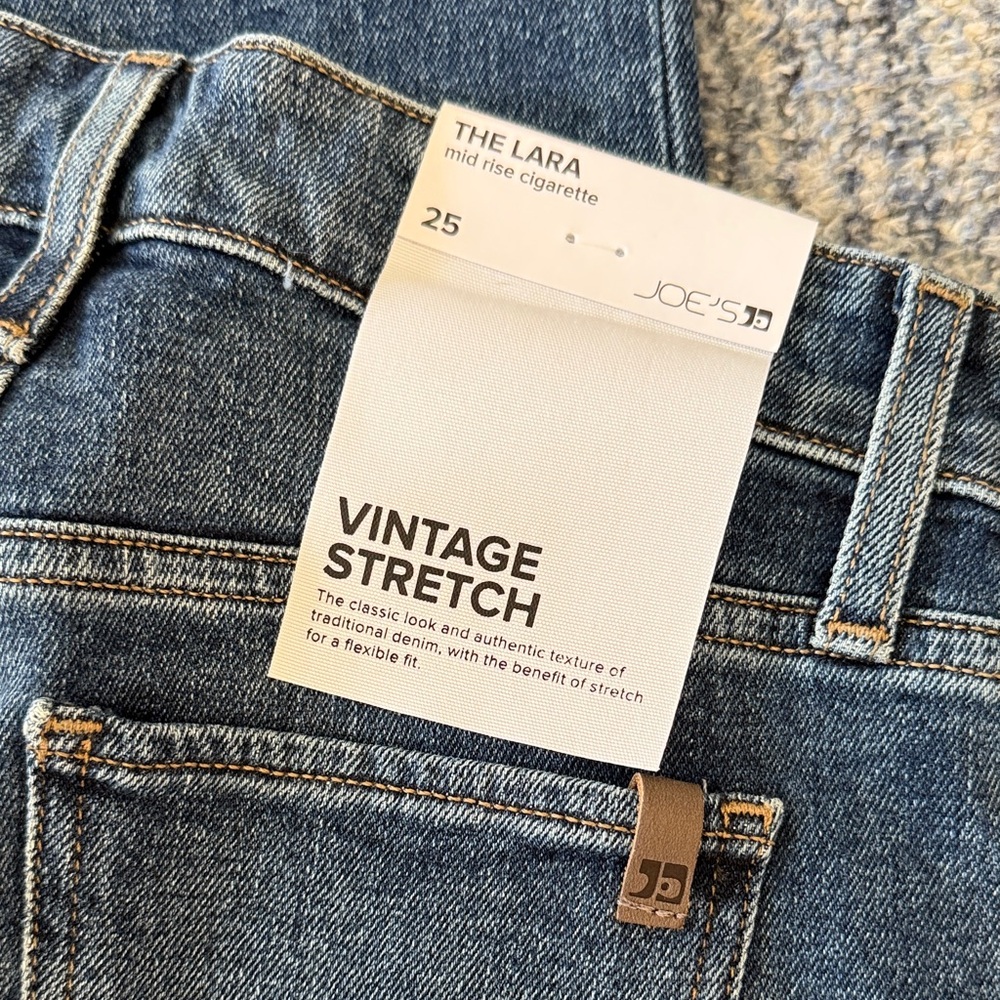 Joe's Jeans The Lara Mid Rise Cigarette - Picture 4 of 4